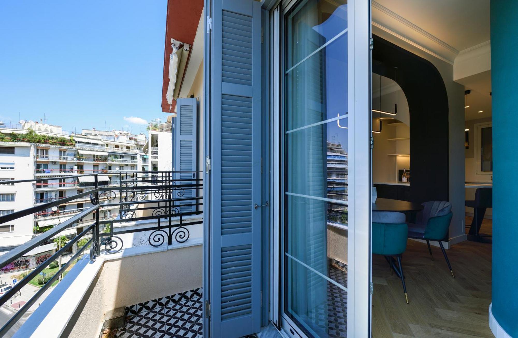 King Apartment Thessaloniki By Luxlikehome Exterior photo